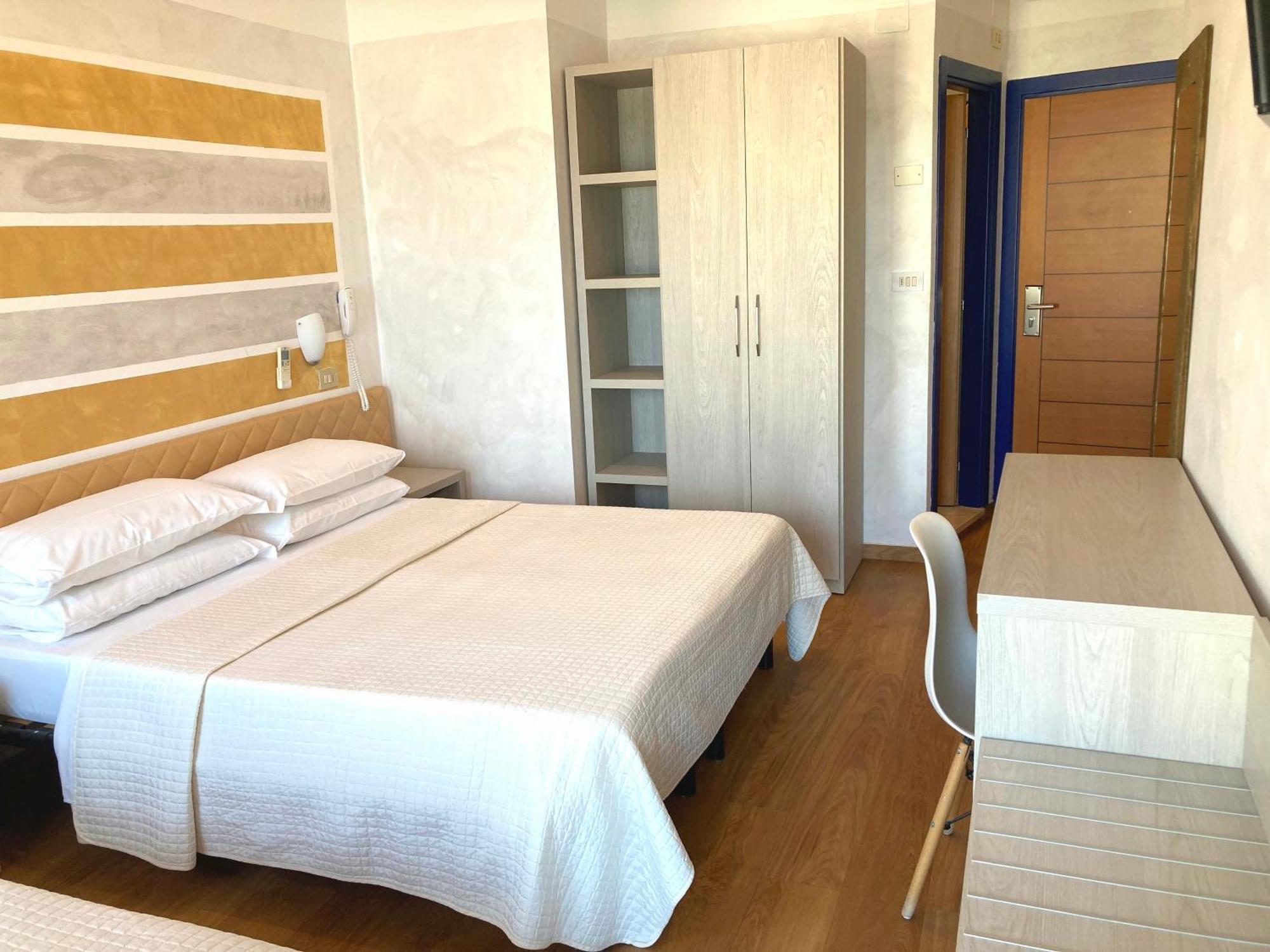 Hotel Diplomatic 里乔内 外观 照片