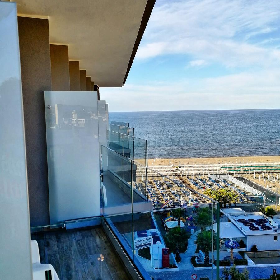 Hotel Diplomatic 里乔内 外观 照片